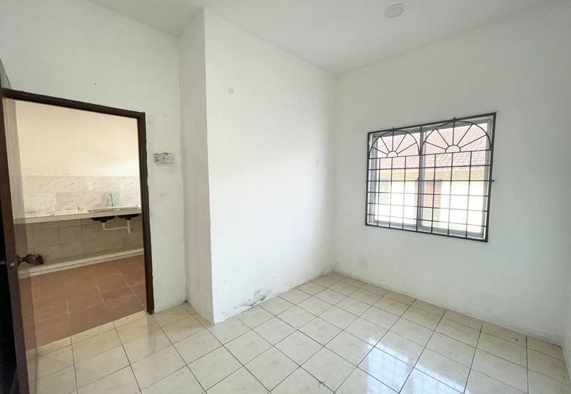 Taman College Heights (Sikamat)