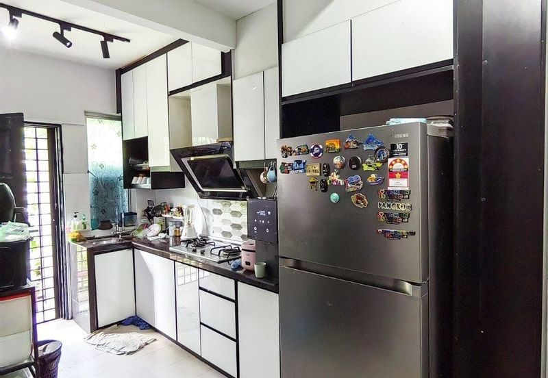 Jalan Lingkaran Nur 1/3