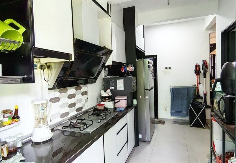 Jalan Lingkaran Nur 1/3