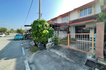 Taman Bunga Raya, Sepang