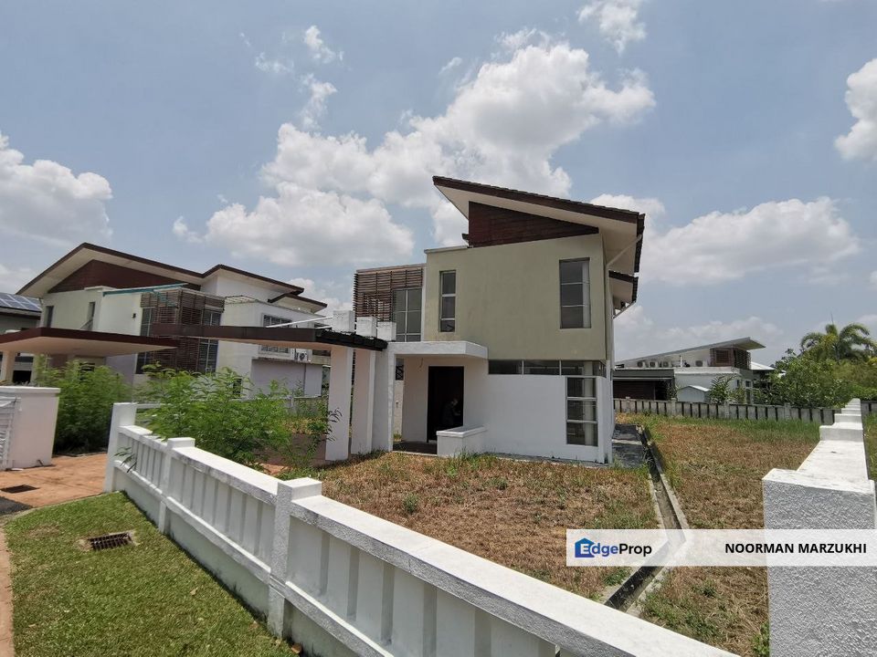 Timur Enstek Double Storey Bungalow For Sale, Negeri Sembilan, Seremban