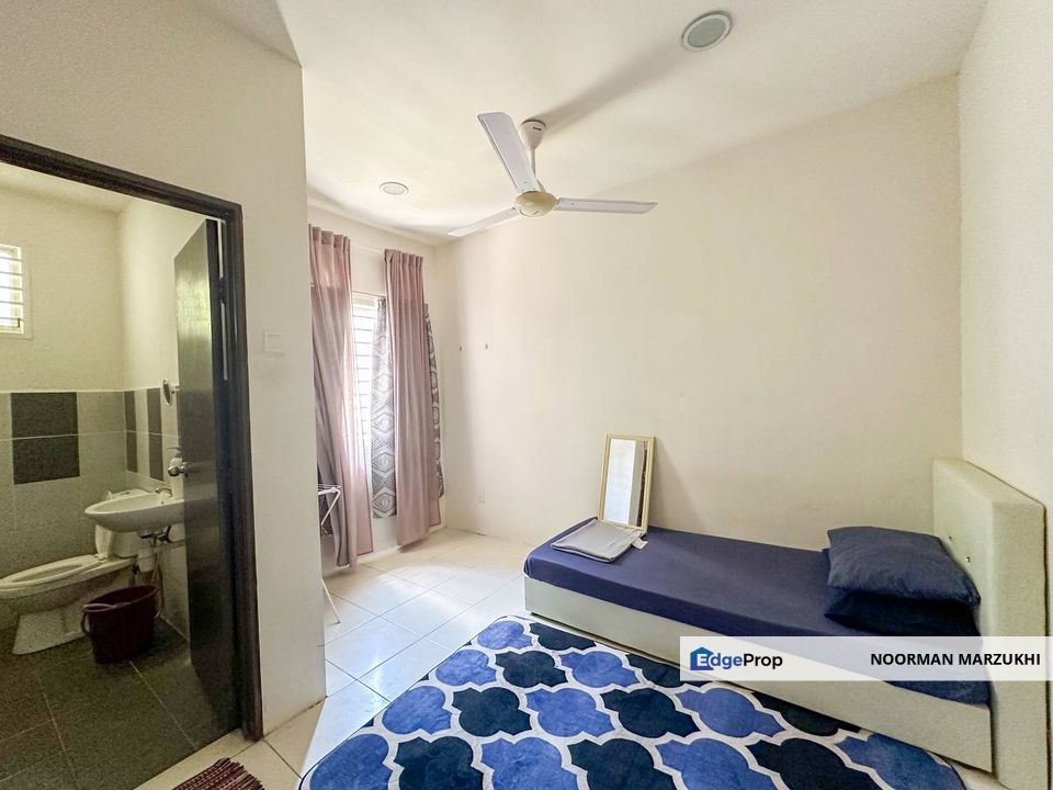 Taman Indah KLIA endlot with land, Double Storey For Sale, Selangor, Sepang