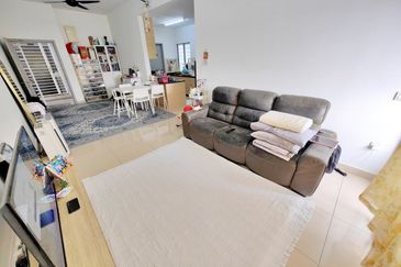 Kiara Court - Nilai Impian