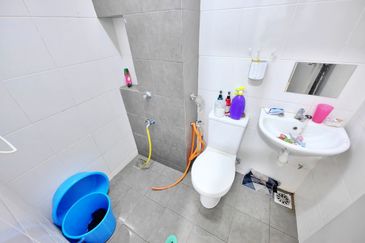 Kiara Court - Nilai Impian