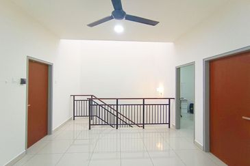 Evira @ Warisan Puteri