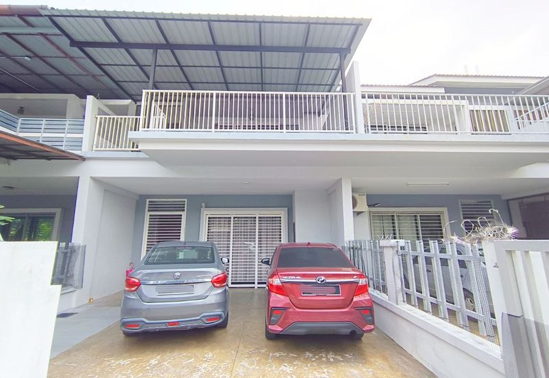 Evira @ Warisan Puteri