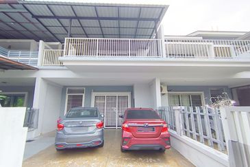 Evira @ Warisan Puteri