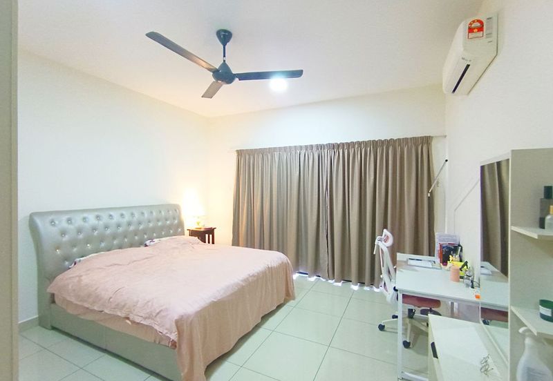 Evira @ Warisan Puteri