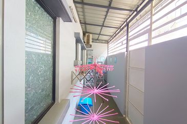 Evira @ Warisan Puteri