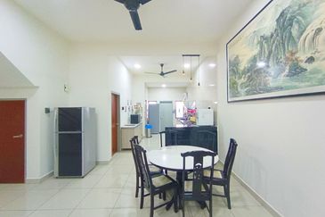 Evira @ Warisan Puteri