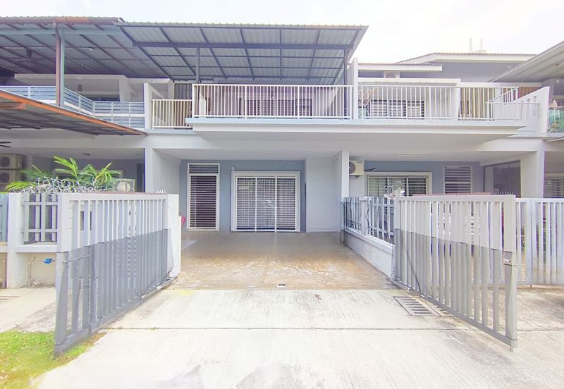 Evira @ Warisan Puteri