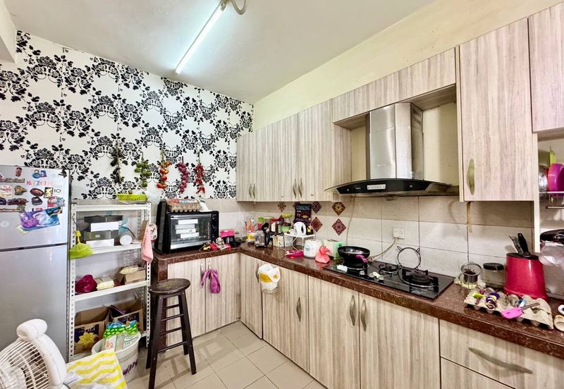 Jalan Timur @ Bandar Baru Enstek