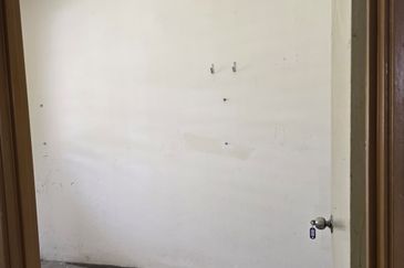 Johan Court Flat @ Alam Perdana