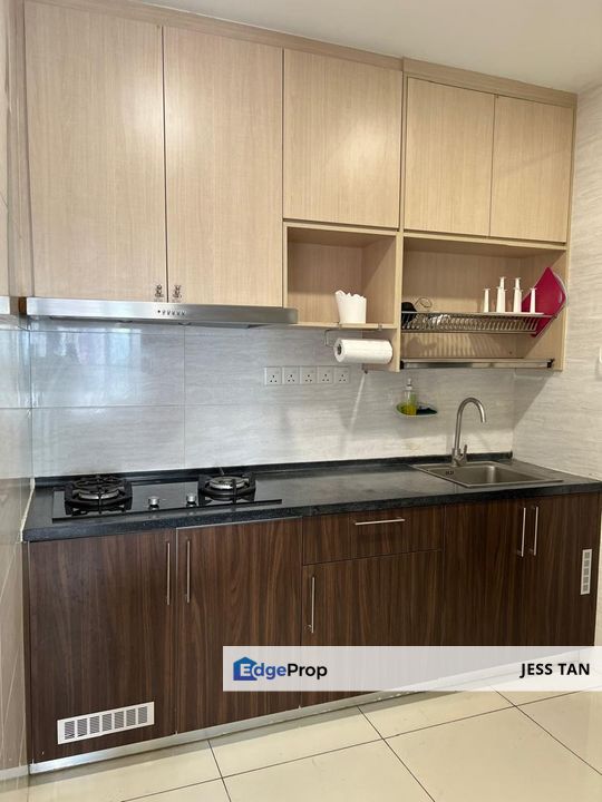 For Rent - Corner Unit & 3 Rooms Unit at Koi Suites, Puchong, Selangor, Puchong