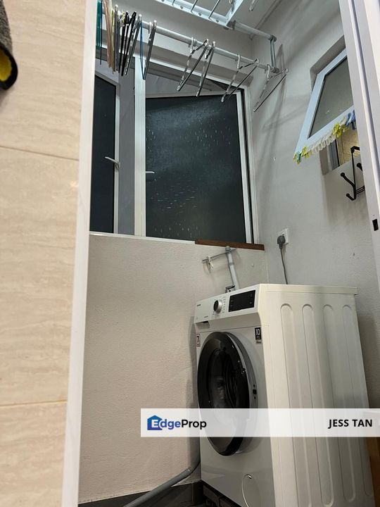 For Rent - Corner Unit & 3 Rooms Unit at Koi Suites, Puchong, Selangor, Puchong