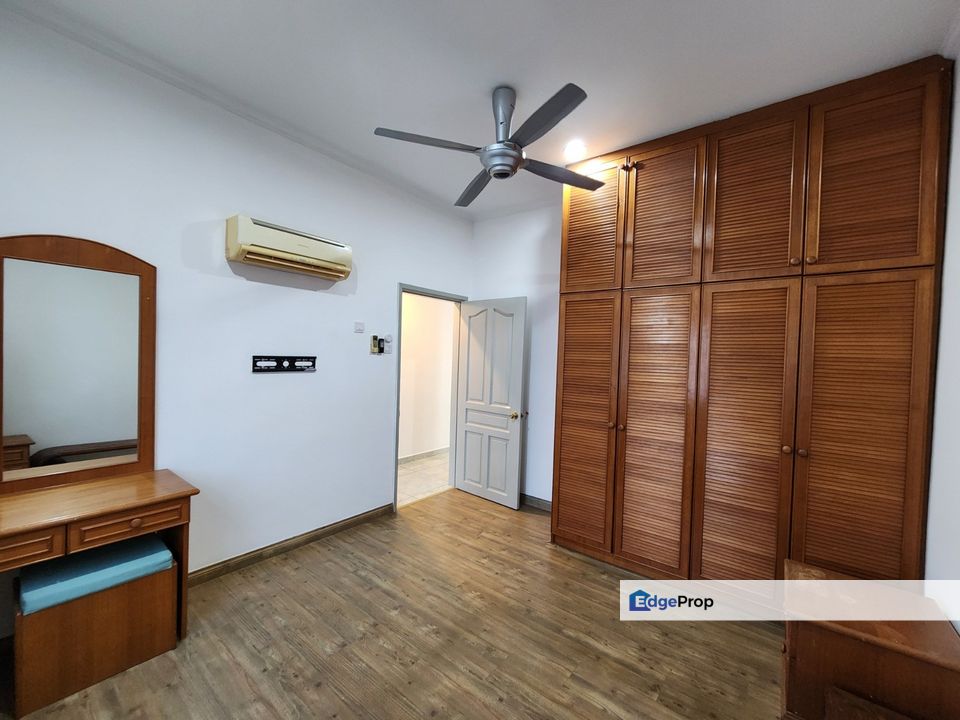 Fully Furnished Town Villa @ Country Heights Kajang, Selangor, Country Heights