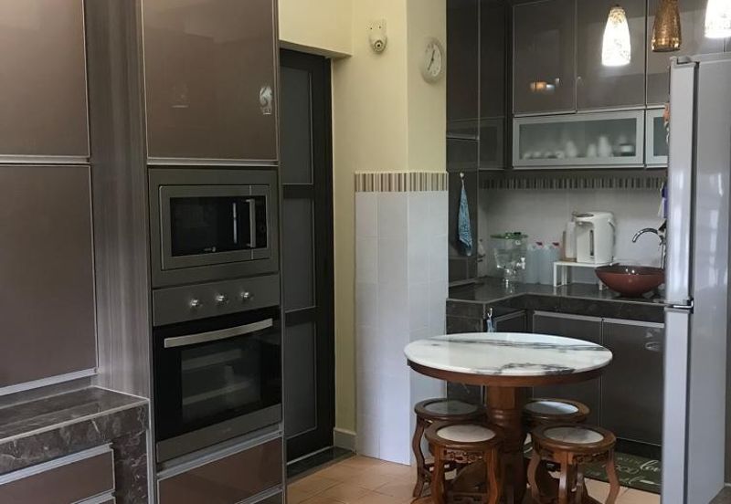 KEMAYAN COUNTRY TOWNSHIP (RASAH KEMAYAN)