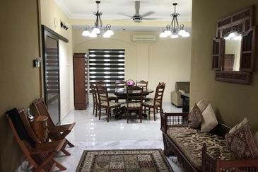 KEMAYAN COUNTRY TOWNSHIP (RASAH KEMAYAN)