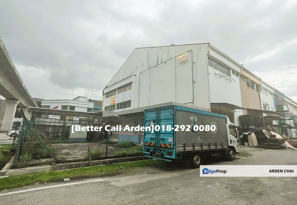 🌟 to the Puchong Corner Warehouse the perfect space to take