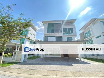 (SPACIOUS) Cyberjaya, Jacaranda Garden Residence, 3 Storey Bungalow, Selangor, Cyberjaya