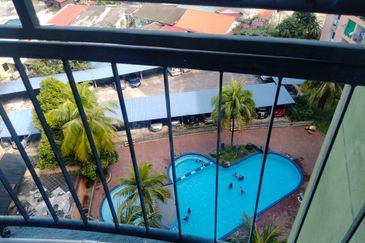 City Garden Palm Villa Condominium