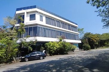 Jalan Bukit Kemuning