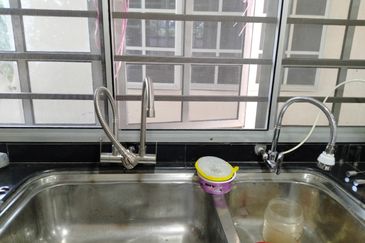 Hulu Yam Baru Taman Desa Kaloi 