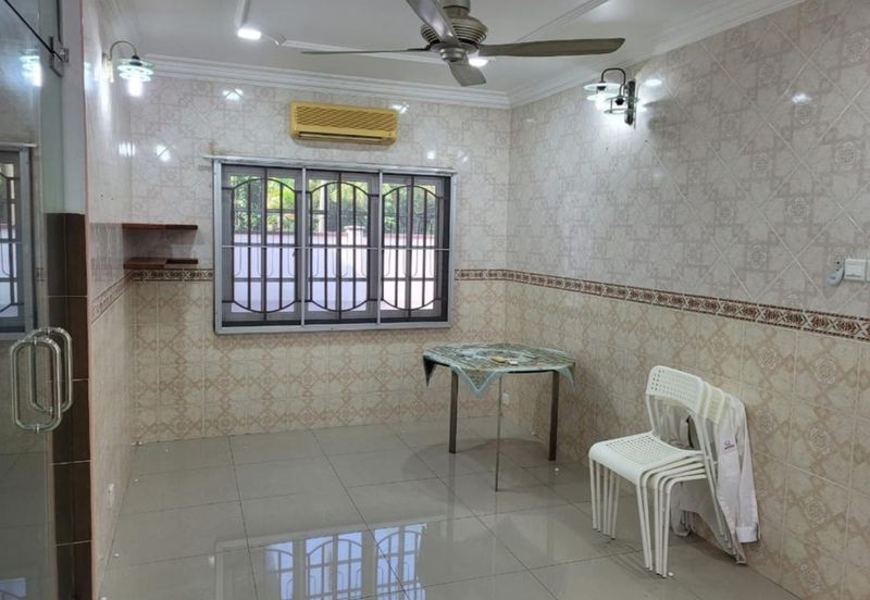 Hulu Yam Baru Taman Desa Kaloi 