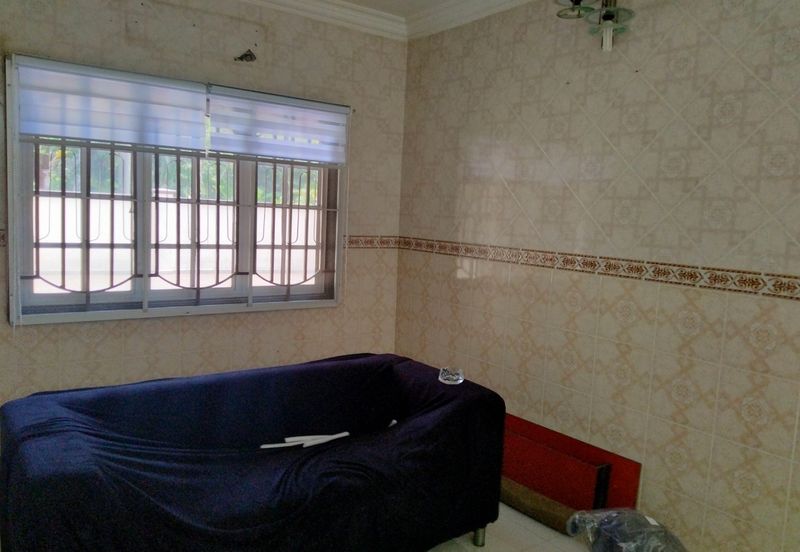 Hulu Yam Baru Taman Desa Kaloi 