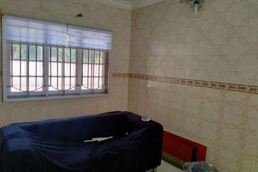 Hulu Yam Baru Taman Desa Kaloi 