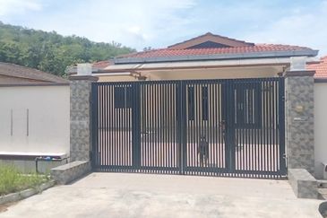 Hulu Yam Baru Taman Desa Kaloi 