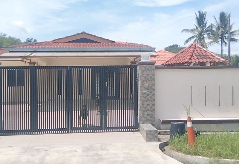 Hulu Yam Baru Taman Desa Kaloi 