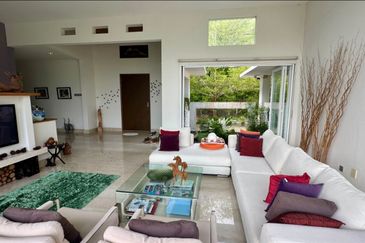 Genting highlights Berjaya Hill Resort bungalow for sale