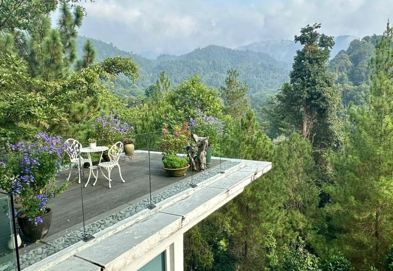 Genting highlands Berjaya Hill Resort bungalow for sale