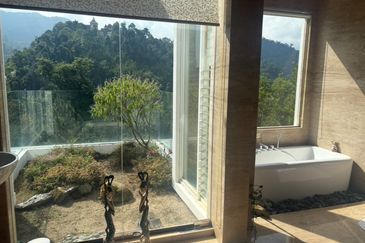 Genting highlights Berjaya Hill Resort bungalow for sale