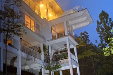 Genting highlights Berjaya Hill Resort bungalow for sale