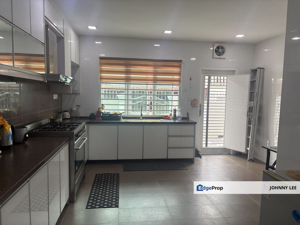 Tamu Hill Batang Kali 3 storey terrace house for sale, Selangor, Batang Kali