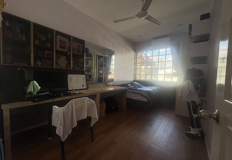 Happy Garden (Taman Gembira)