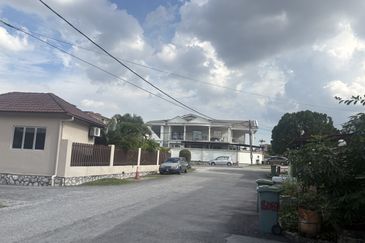 Happy Garden (Taman Gembira)