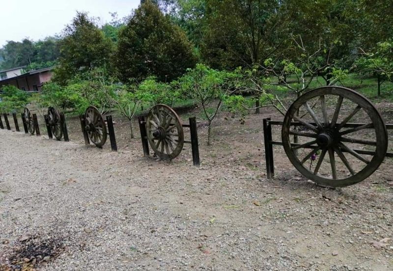 Kerling 1.63 acres Fruit Orchard with holiday bungalows 