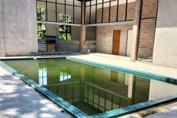 Kerling 1.63 acres Fruit Orchard with holiday bungalows 