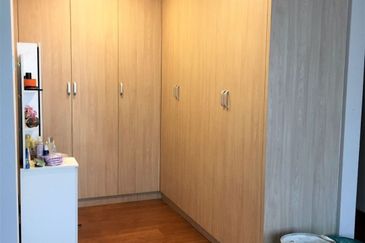 Zefer Hill Residence