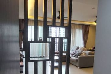 Zefer Hill Residence