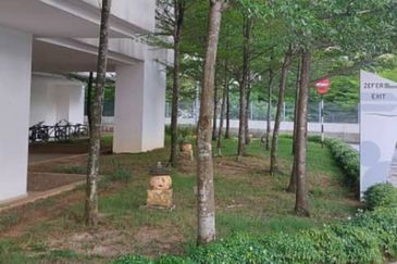 Zefer Hill Residence