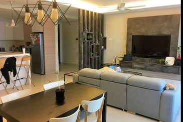 Zefer Hill Residence