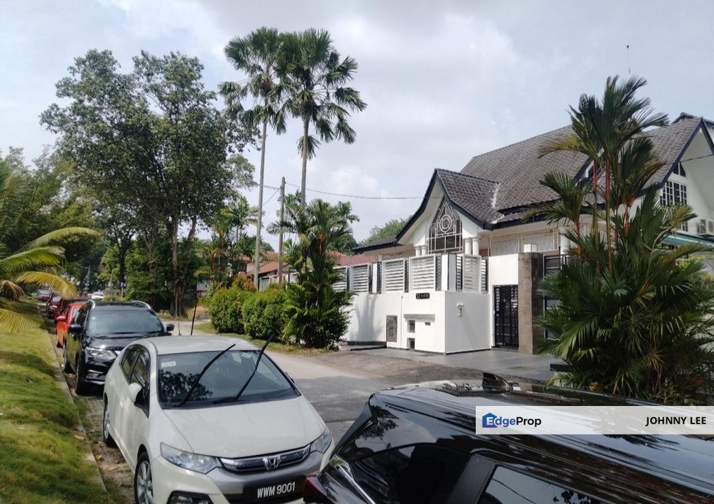 Seksyen 11, Petaling Jaya bungalow with 6 rooms 7 baths for sale for rm2.98 mil, Selangor, Petaling Jaya