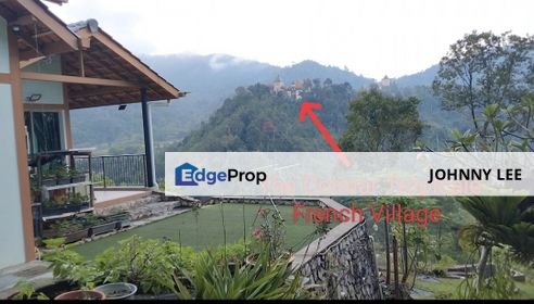 Berjaya Hills holiday bungalow with spectacular views of the French Village Colmar Tropicale and golf course , Pahang, Bentong