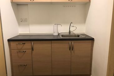 Queen's avenue Cheras Shop Office