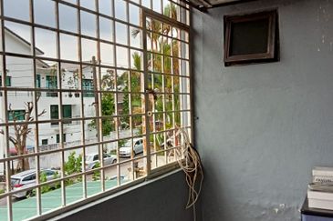 Taman Desa Aman Cheras 22 x 80 Fully Extended Renovated