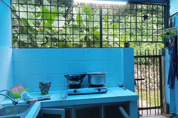 Taman Desa Aman Cheras 22 x 80 Fully Extended Renovated